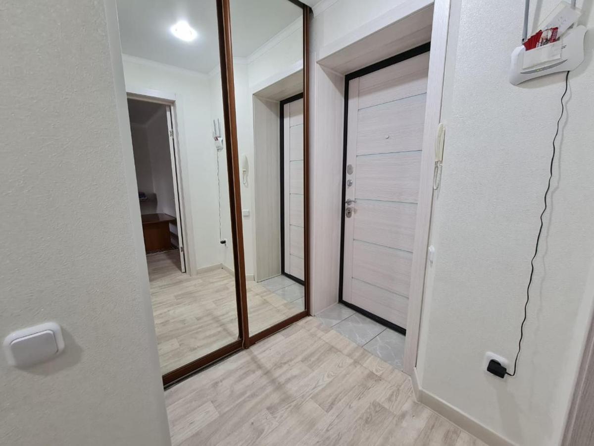 Посуточная Квартира На Мухита C Wi-Fi Uralsk Exteriér fotografie