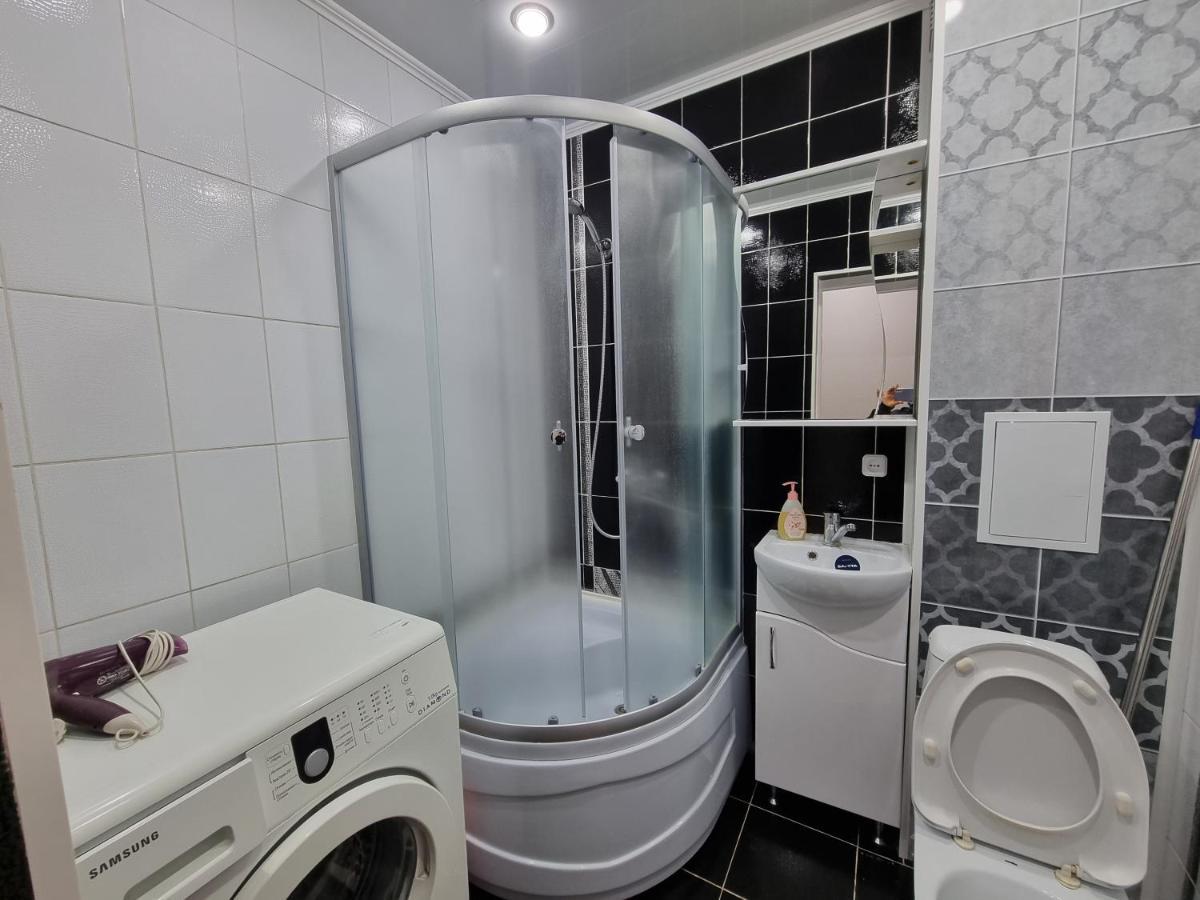 Посуточная Квартира На Мухита C Wi-Fi Uralsk Exteriér fotografie