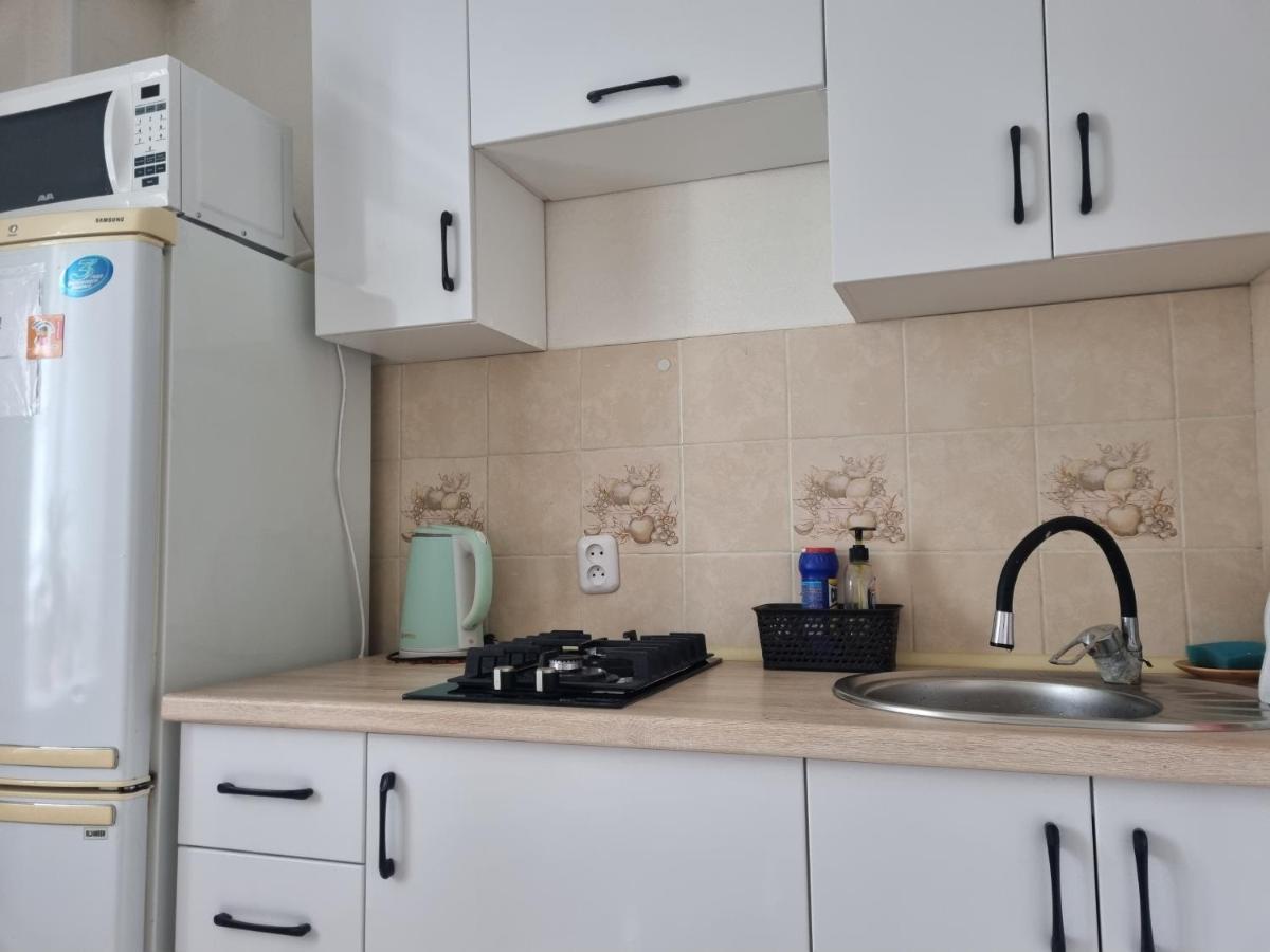 Посуточная Квартира На Мухита C Wi-Fi Uralsk Exteriér fotografie